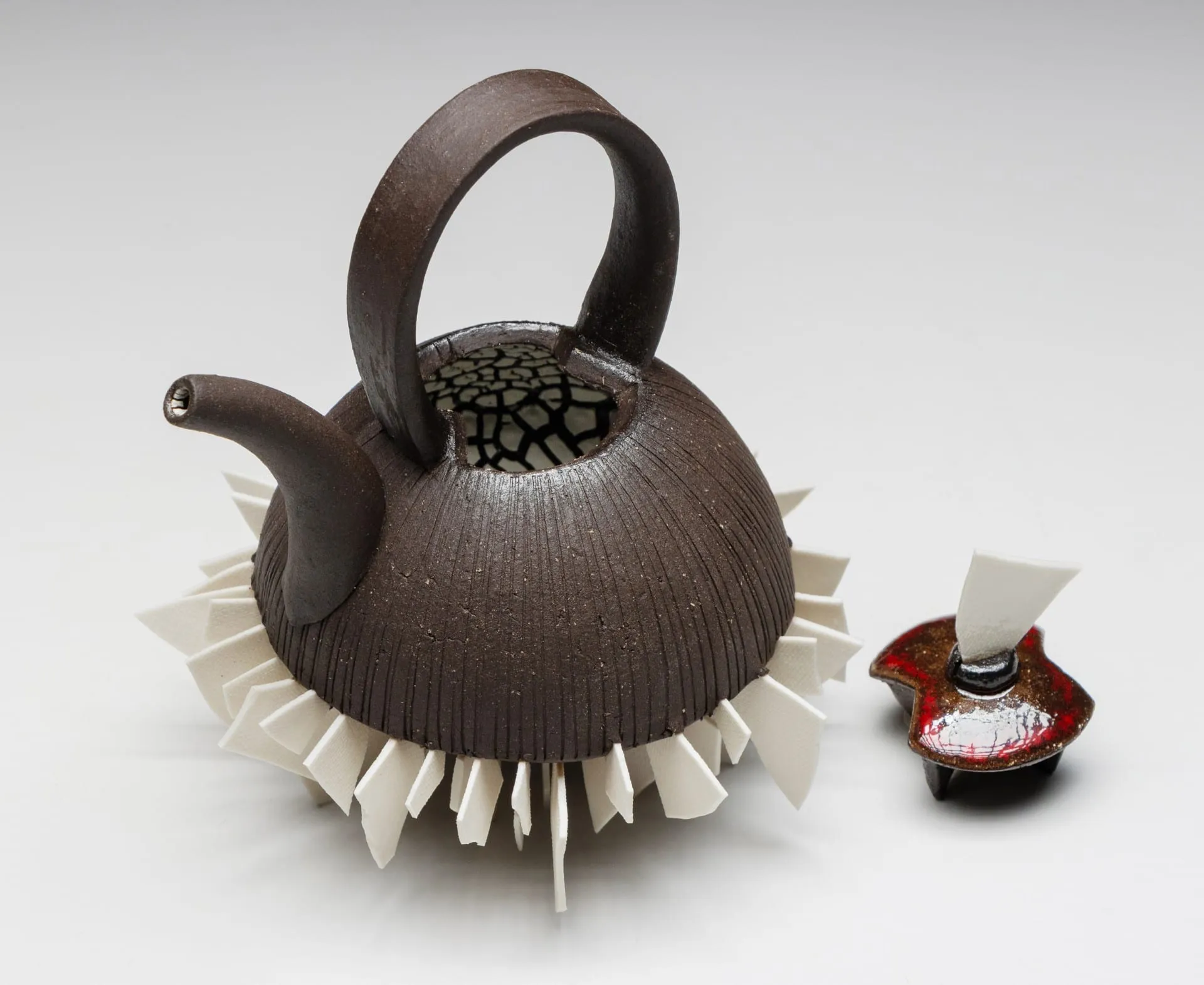 Shard Teapot · Hennie Meyer