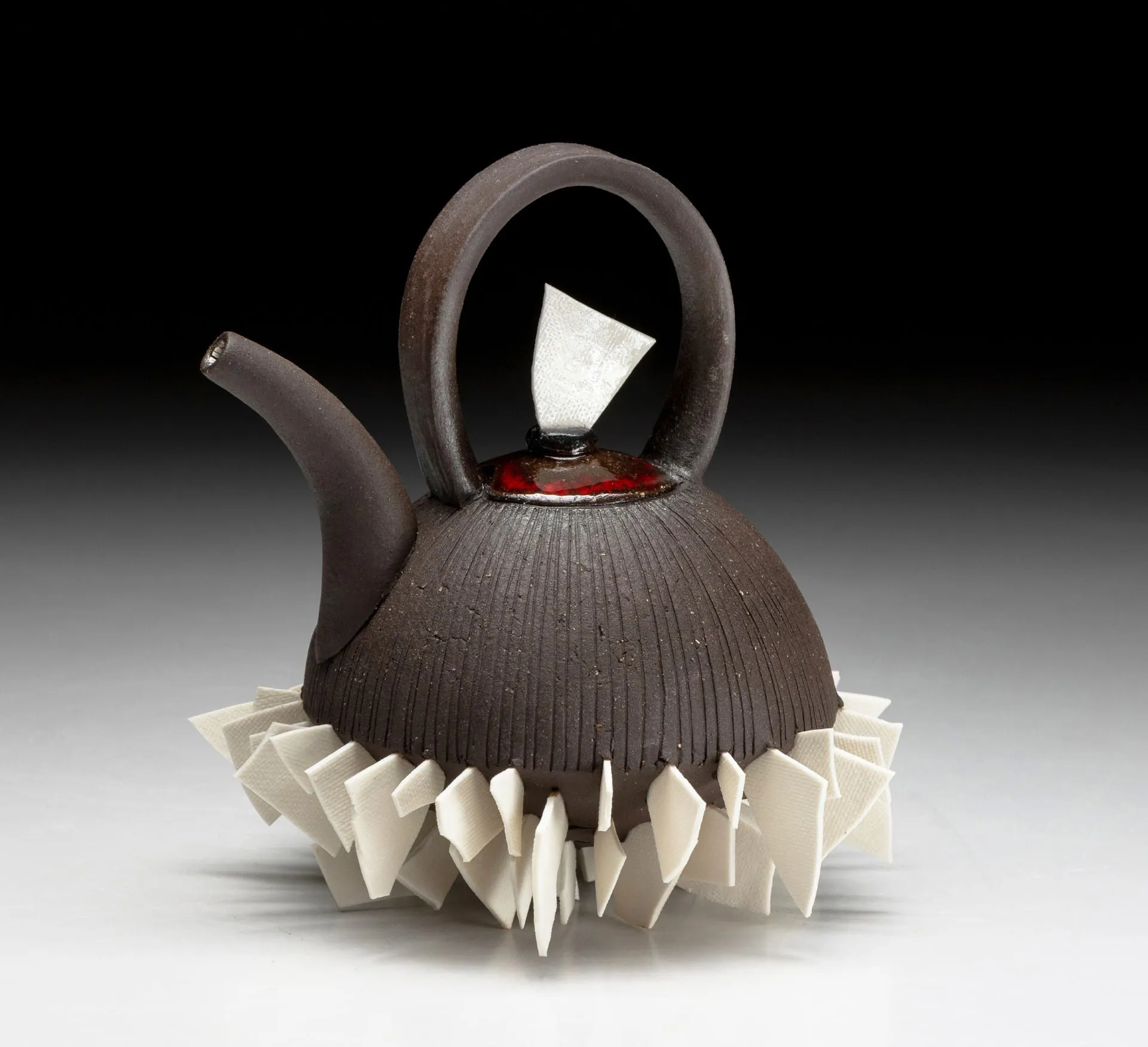 Shard Teapot · Hennie Meyer